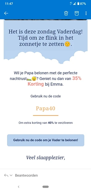 Bij Emma matras krijg je met de code Papa40 4...