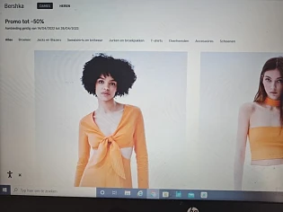 Bij bershka.com nu tot 50% op geselecteerde a...