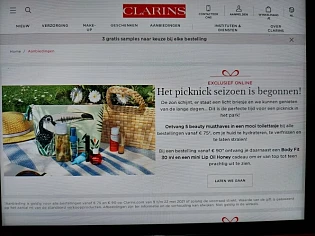 clarins.com ontvang 5 beauty musthaves in een...