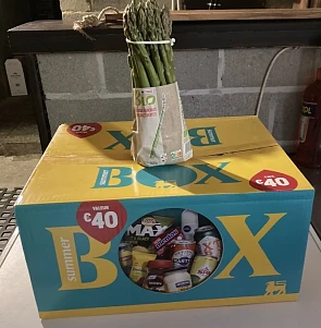 Delhaize Gratis summer box afgehaald met hee...