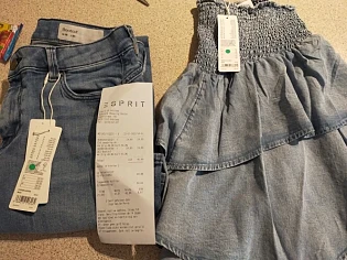 Esprit Waasland shopping center. Jeansbroek e...