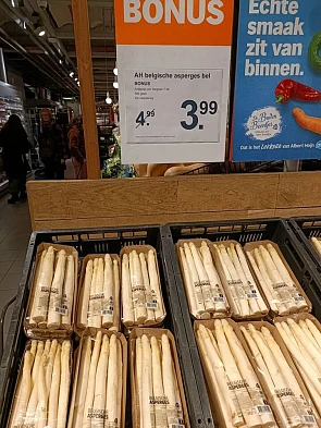 Nog t.e.m. zondag witte asperges aan € 7,98/k...