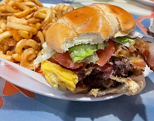 🍔 Vanavond burgerfestijn, met 6€ korting bij...