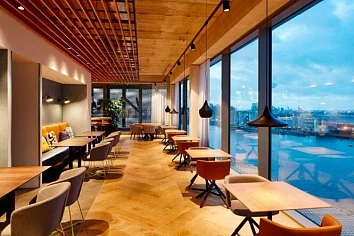 Pure luxe aan - 60 procent haven Amsterdam