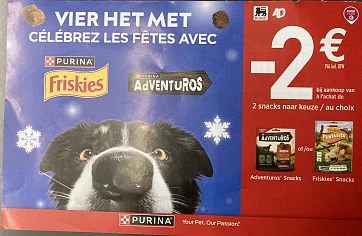 Bonnetje aan rek voor hondensnacks